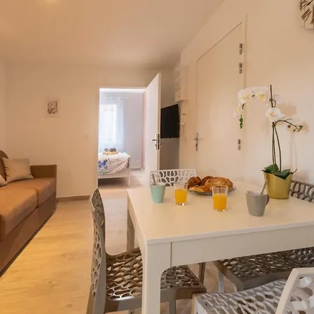 Loc Trotteur Le Fleur Des Champs F2 Cosy, Gare Sncf De Daire *