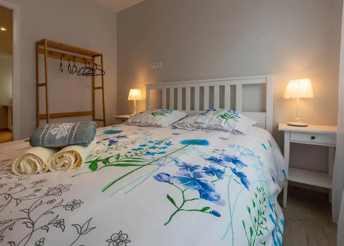 Loc Trotteur Le Fleur Des Champs F2 Cosy, Gare Sncf De