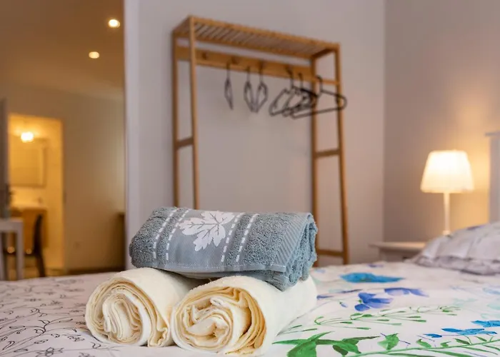 Loc Trotteur Le Fleur Des Champs F2 Cosy, Gare Sncf De